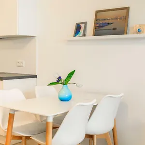 - Terrace, Private Parking Place Apartment Würzburg